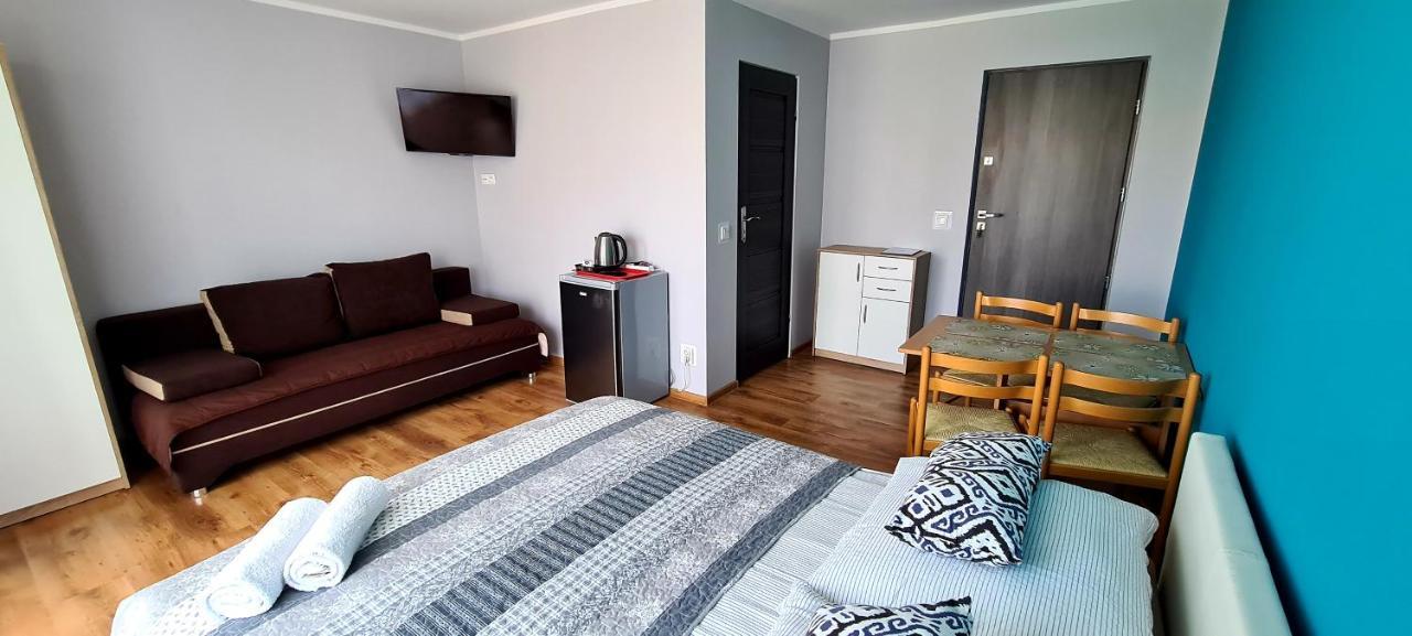 Moris Pokoje Goscinne Łeba Exterior foto