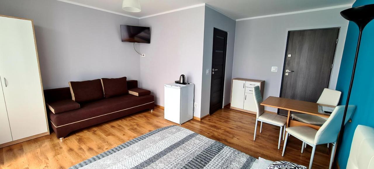 Moris Pokoje Goscinne Łeba Exterior foto
